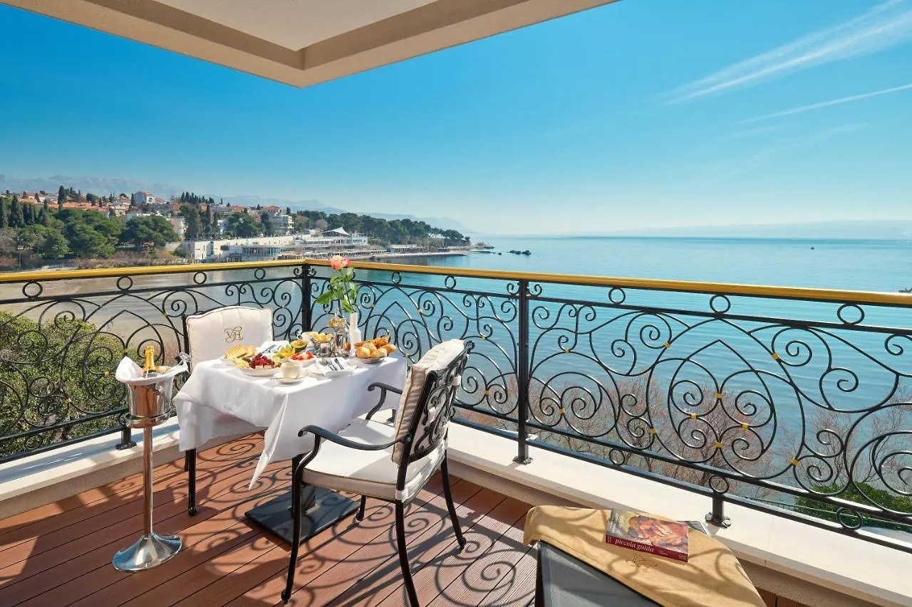 Hotel Villa Harmony Split 4*,